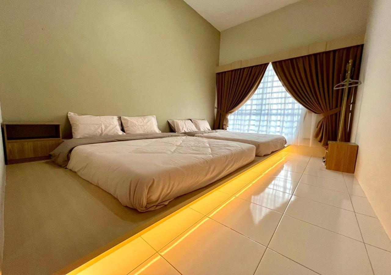 Polo Stay, 4 Bedroom Single Storey House For 10 Pax